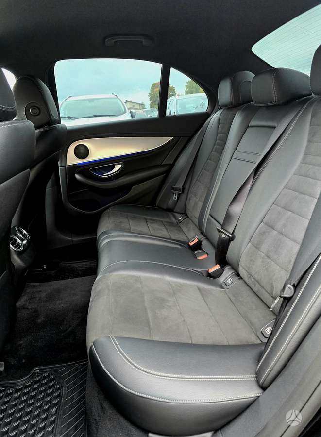 Mercedes-Benz E220, 2.0 l., Седан