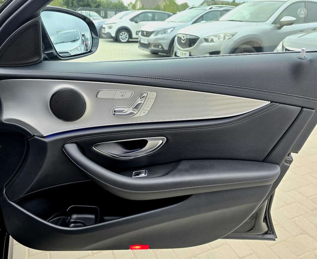 Mercedes-Benz E220, 2.0 l., Седан