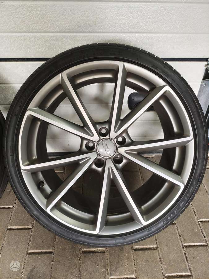 Audi RS 5 bumpers