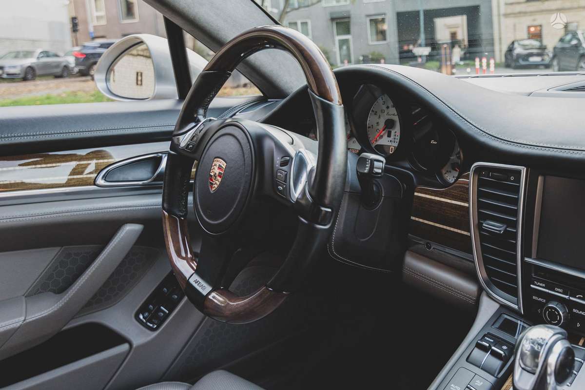 Porsche Panamera, 4.8 l., hatchback