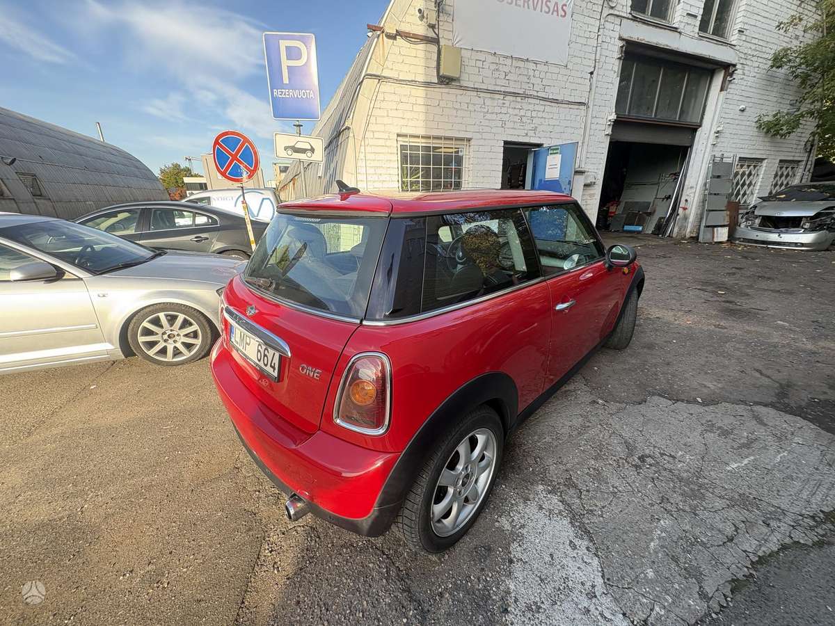 Mini Cooper, 1.4 l., mpv / minivan