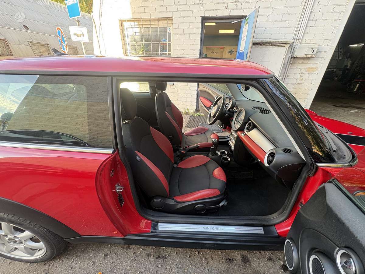 Mini Cooper, 1.4 l., mpv / minivan