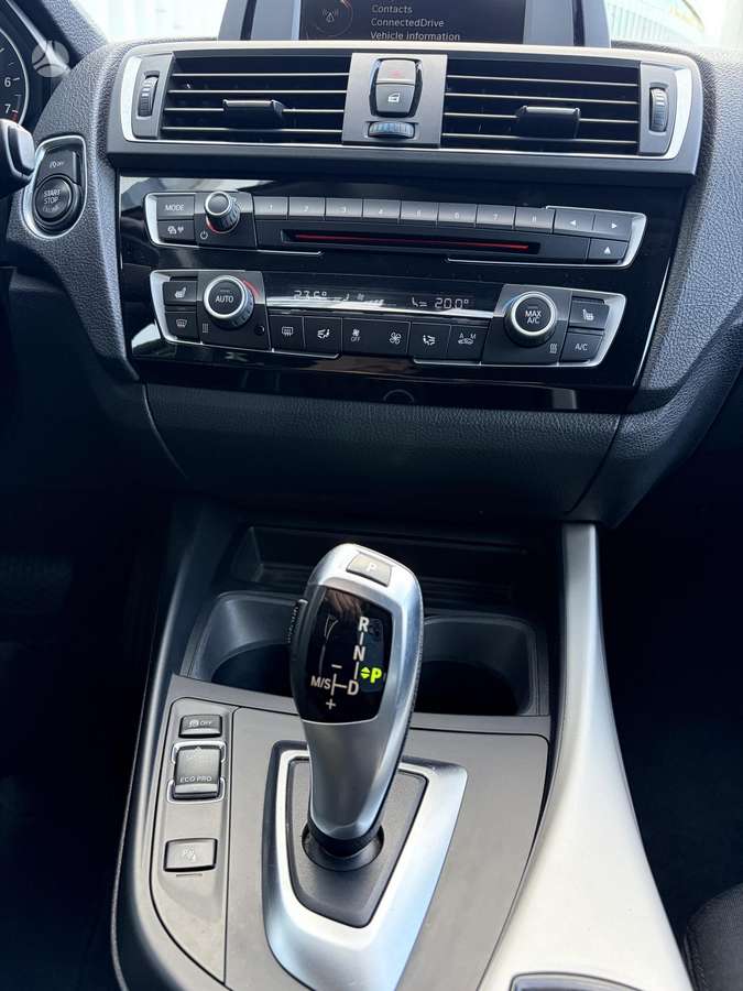 BMW 118, 1.5 l., Хэтчбек