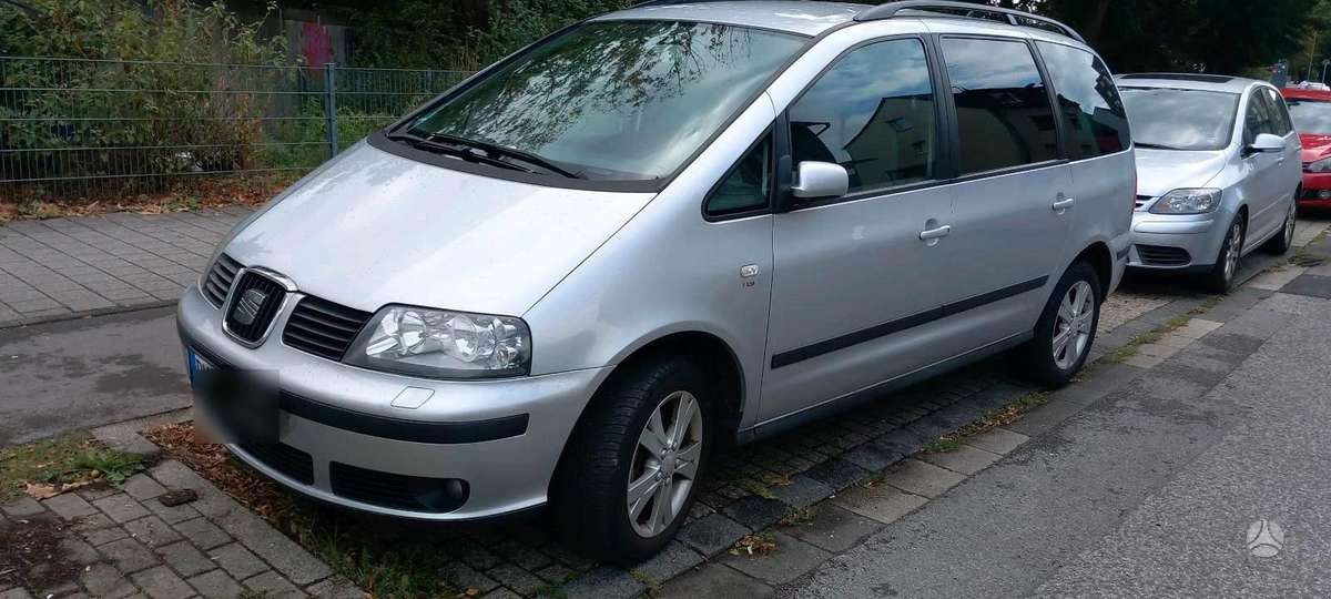 Seat Alhambra dalimis
