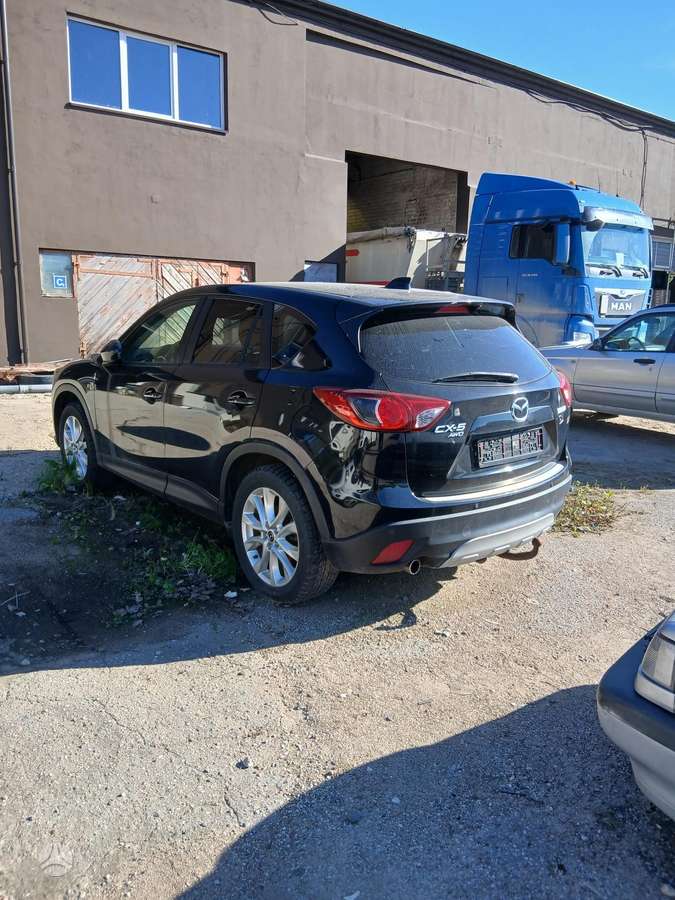 Mazda CX-5, 2.2 l., off-road / crossover