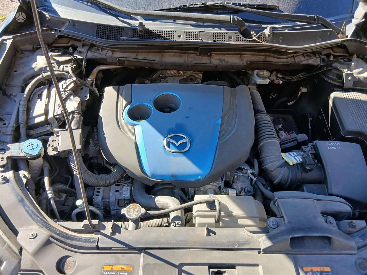 Mazda CX-5, 2.2 l., off-road / crossover