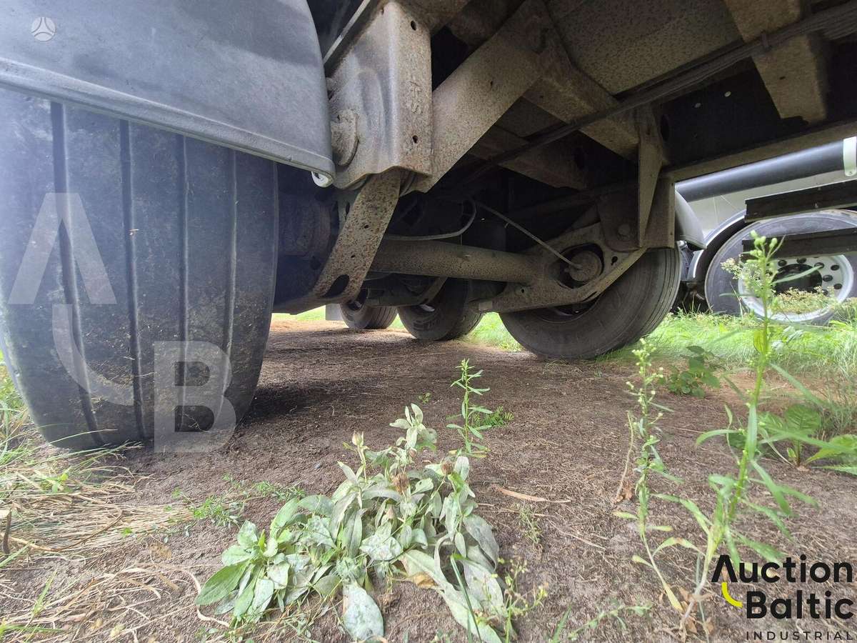 Kögel SN 24, užuolaidinės / tentinės