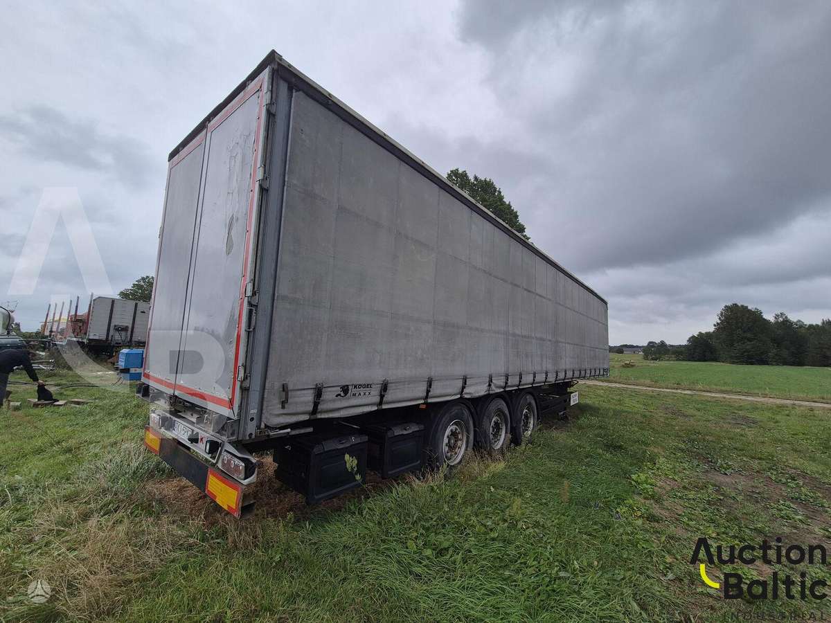 Kögel SN 24, užuolaidinės / tentinės