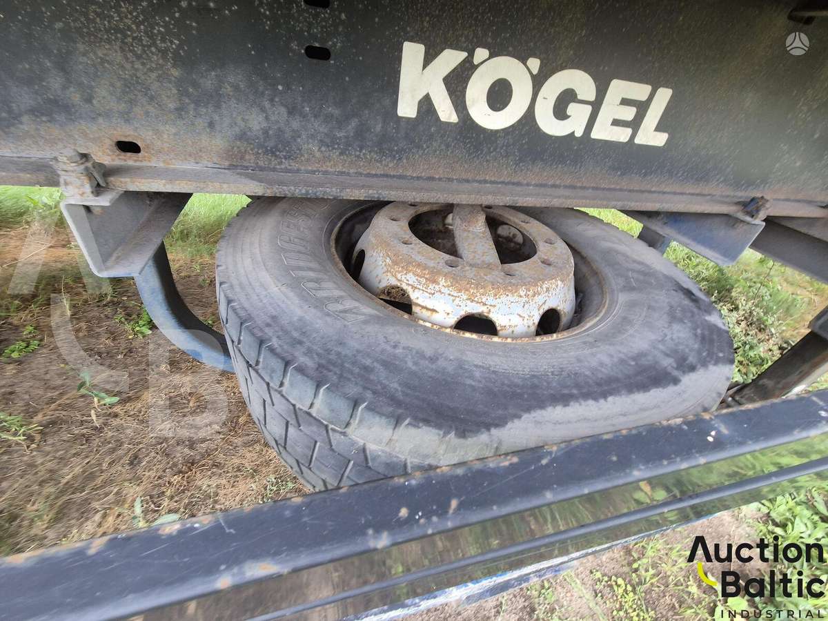 Kögel SN 24, užuolaidinės / tentinės