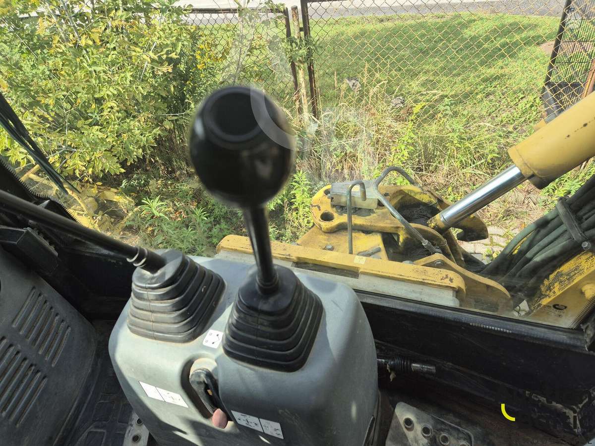 Komatsu WB93S, excavator loader