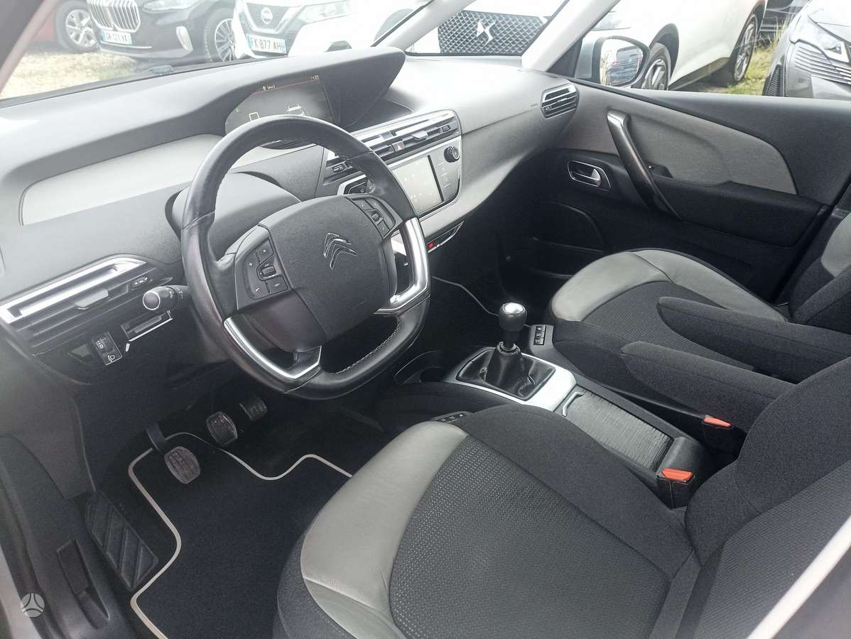 Citroen C4 Picasso, 1.2 l., Минивэн
