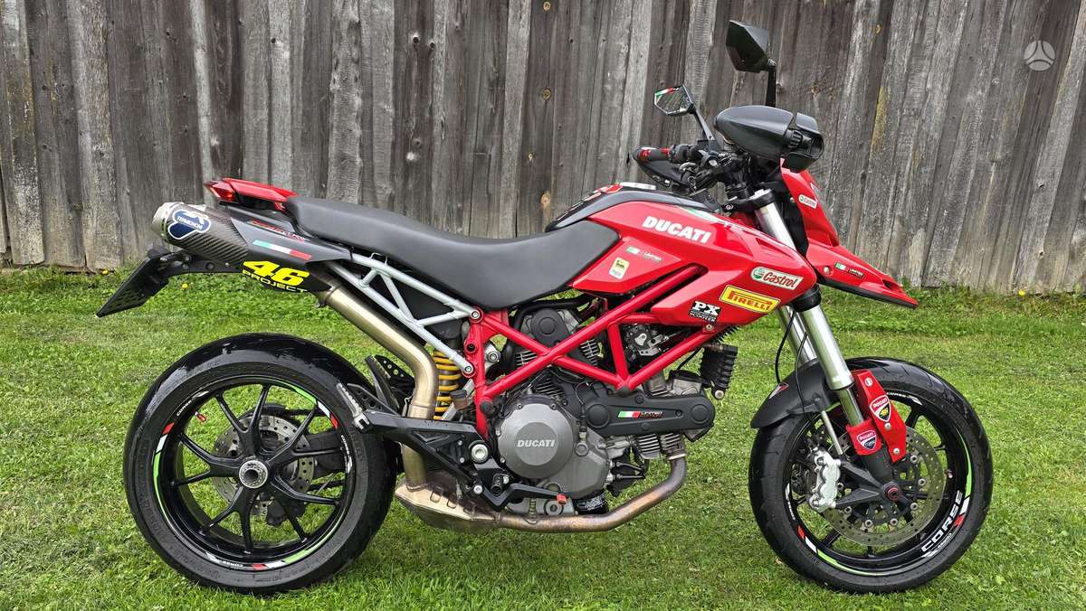Ducati Hypermotard, supermoto