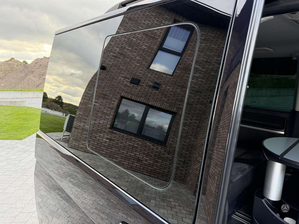Volkswagen Multivan, 2.0 l., Минивэн