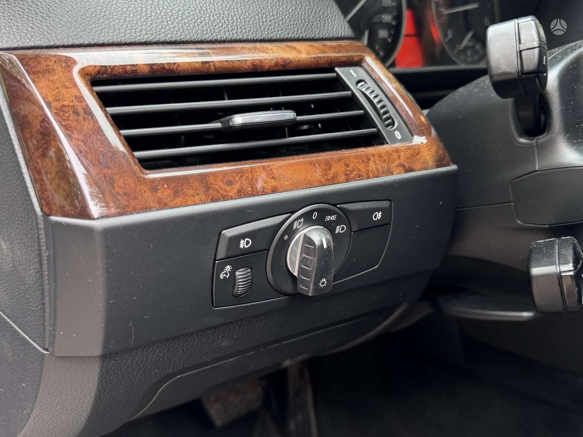 BMW 525, 3.0 l., universalas