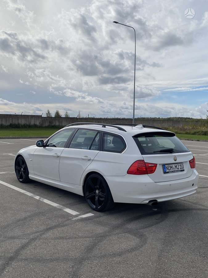 BMW 320, 2.0 l., universalas