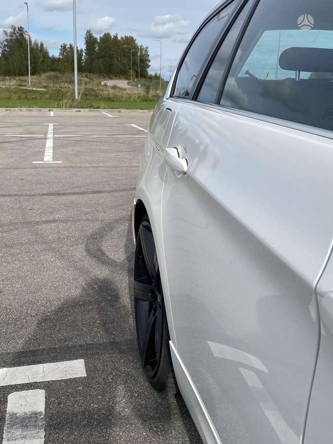 BMW 320, 2.0 l., wagon