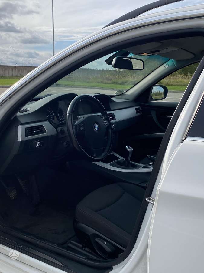 BMW 320, 2.0 l., wagon