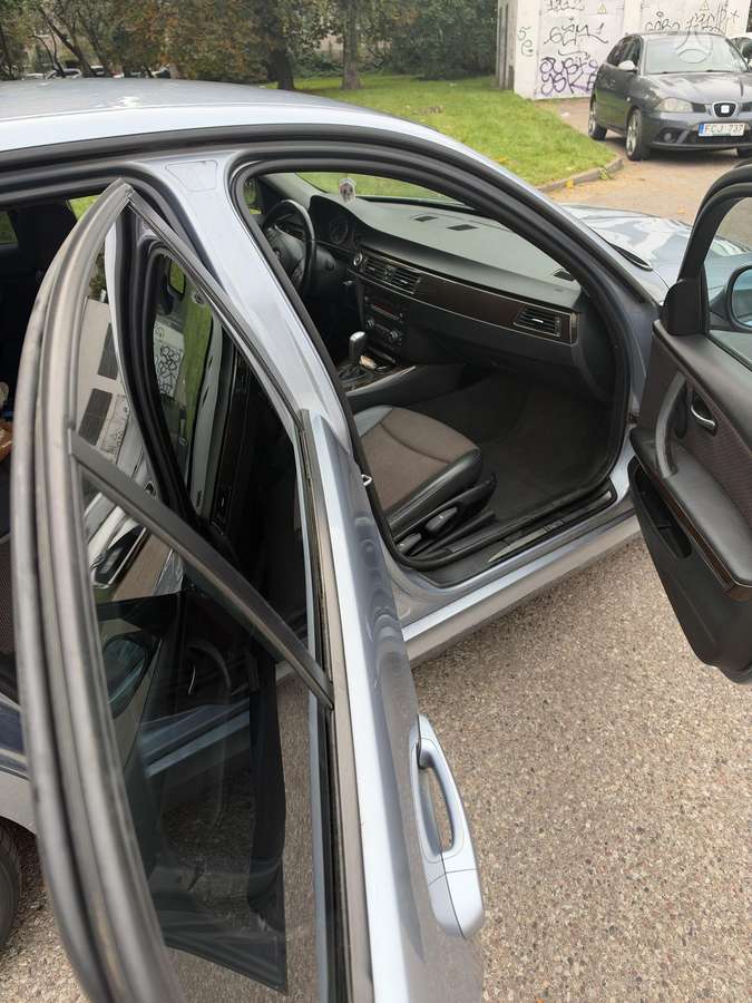 BMW 320, 2.0 l., Седан