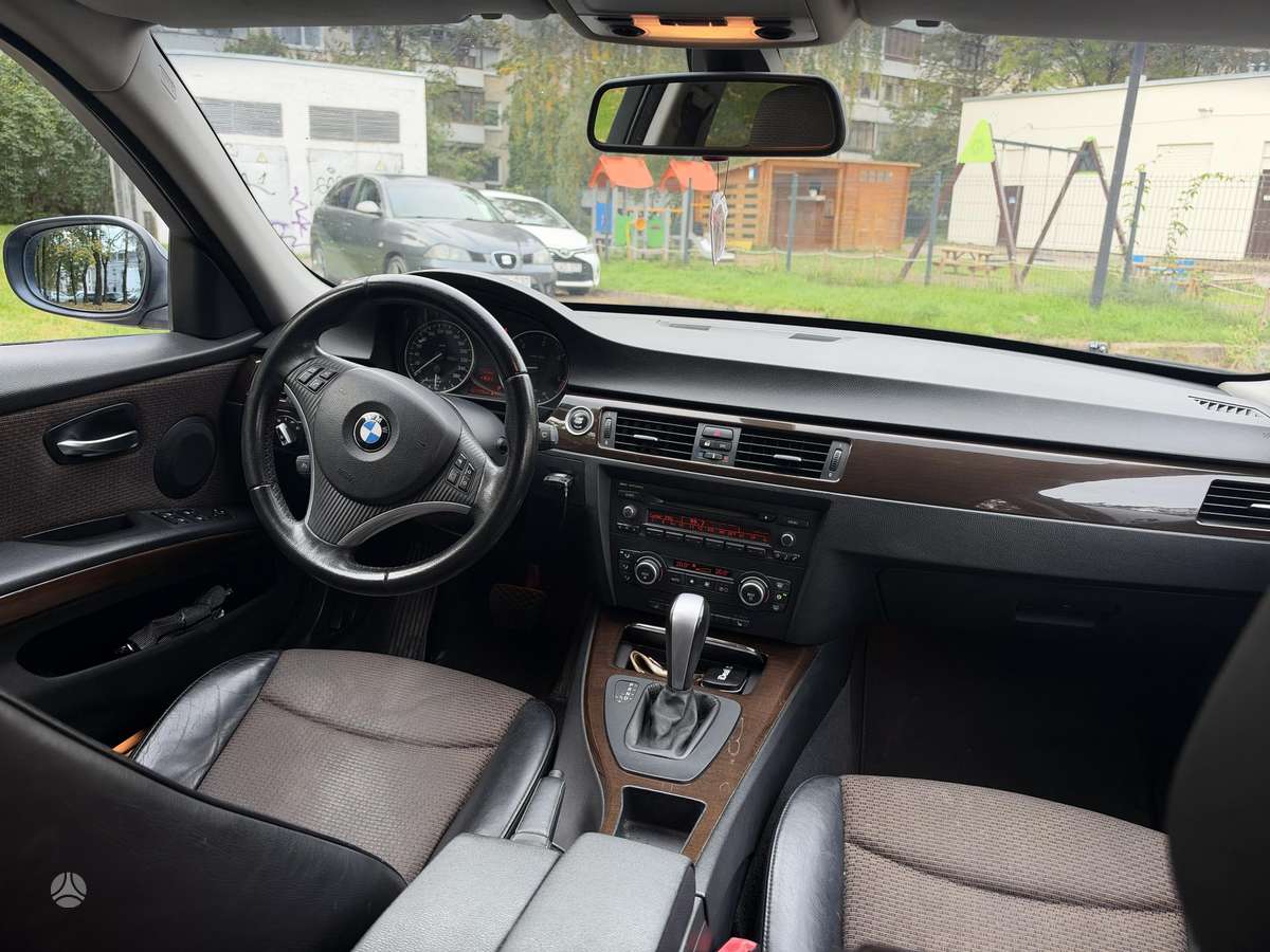 BMW 320, 2.0 l., Седан
