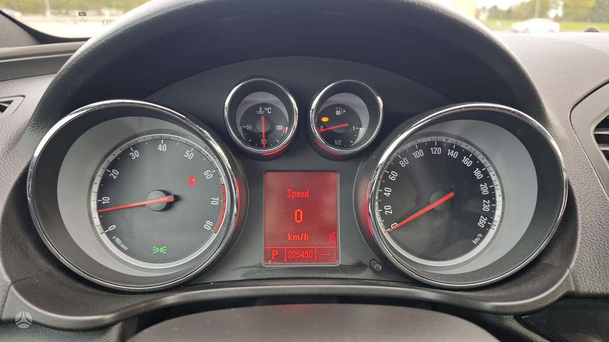 Opel Insignia, 2.8 l., Седан