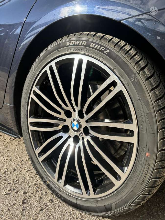 BMW 530, 2.0 l., Седан