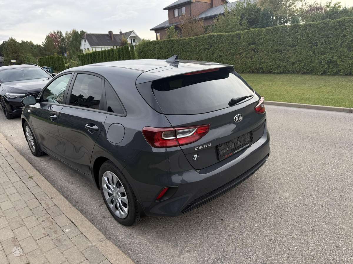 Kia Ceed, 1.0 l., Седан