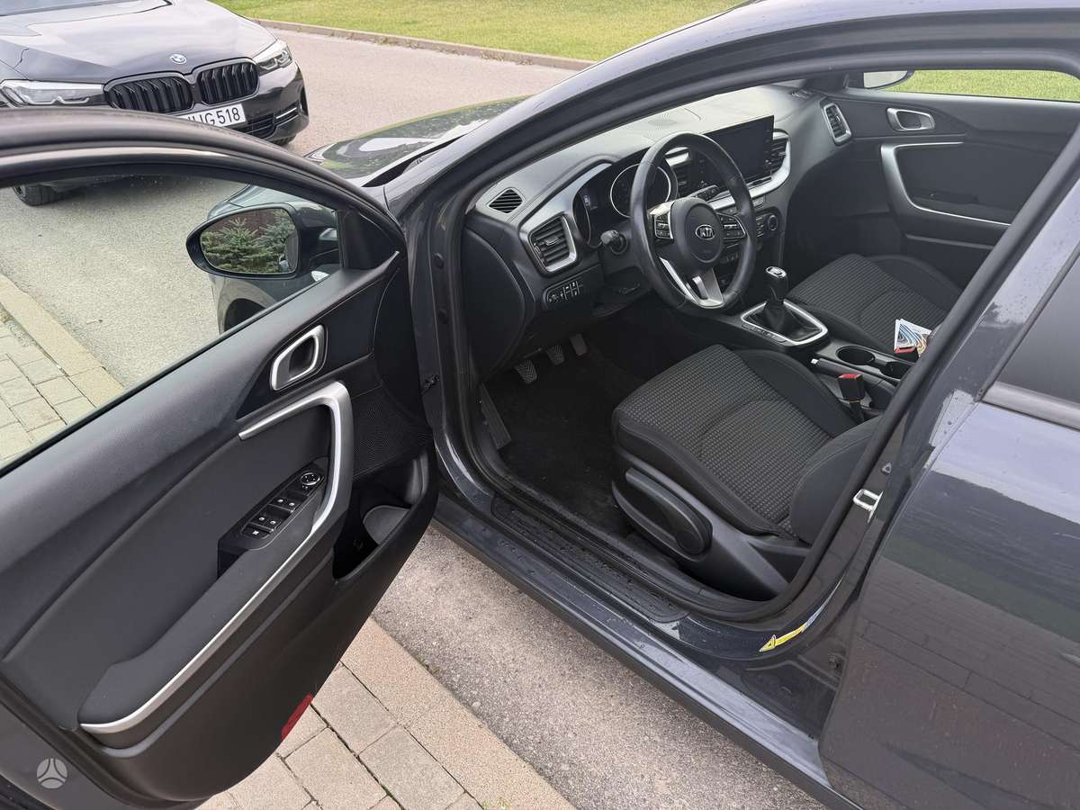 Kia Ceed, 1.0 l., Седан