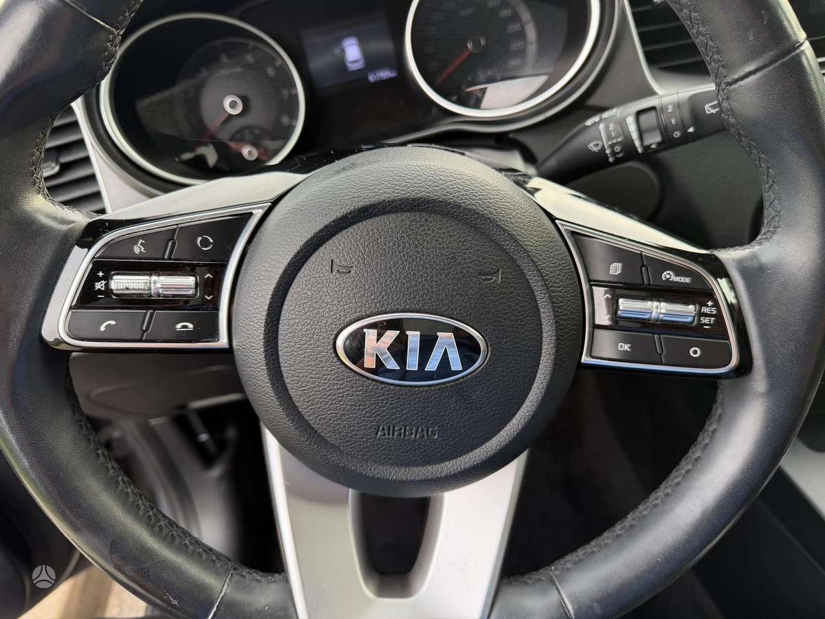 Kia Ceed, 1.0 l., Седан
