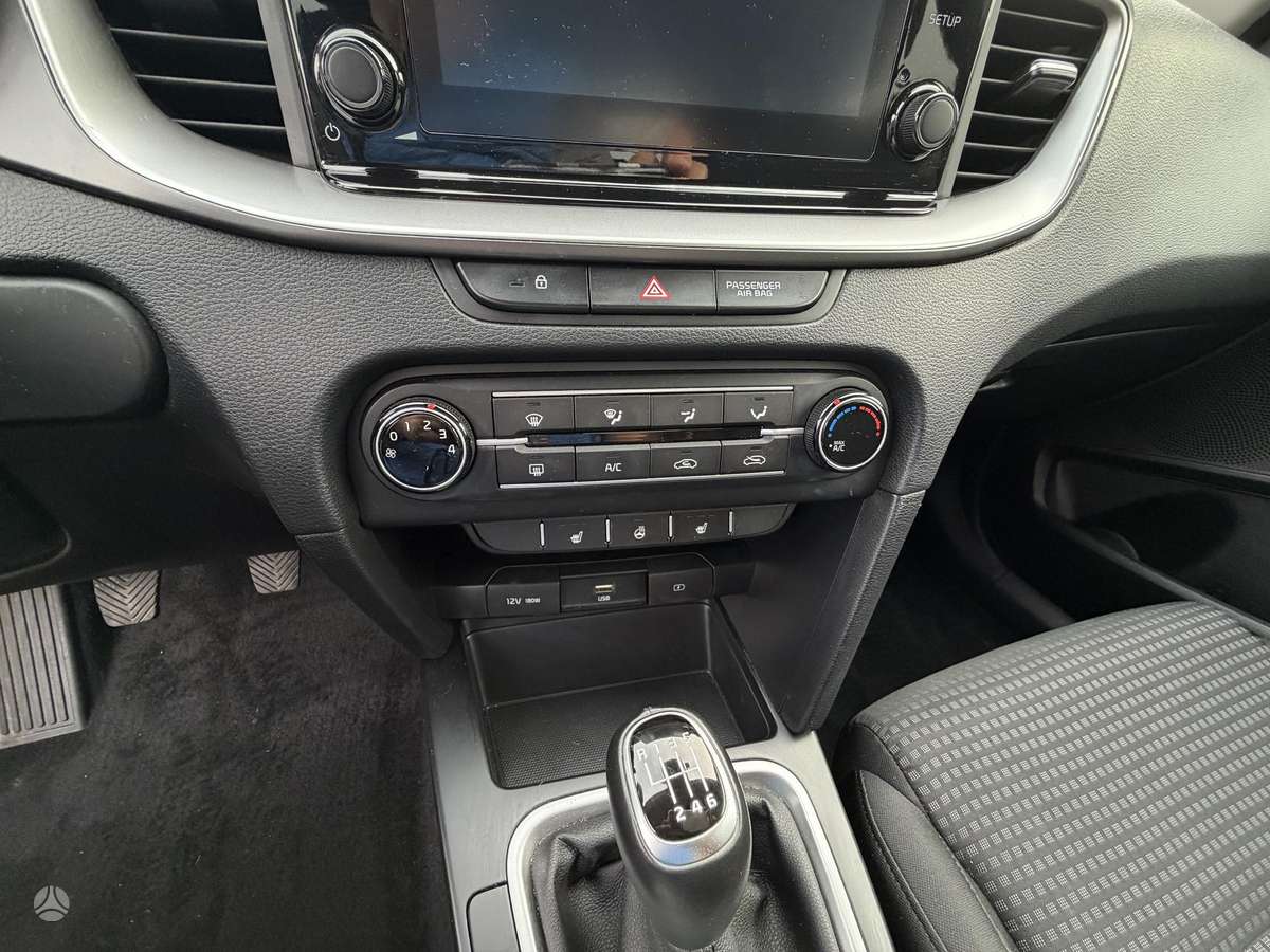 Kia Ceed, 1.0 l., Седан