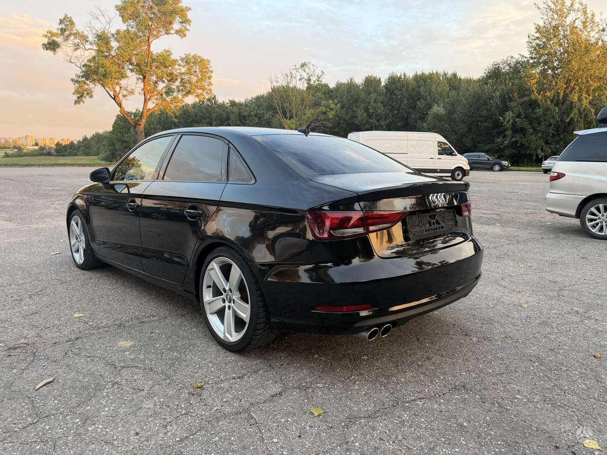 Audi A3, 1.8 l., Седан