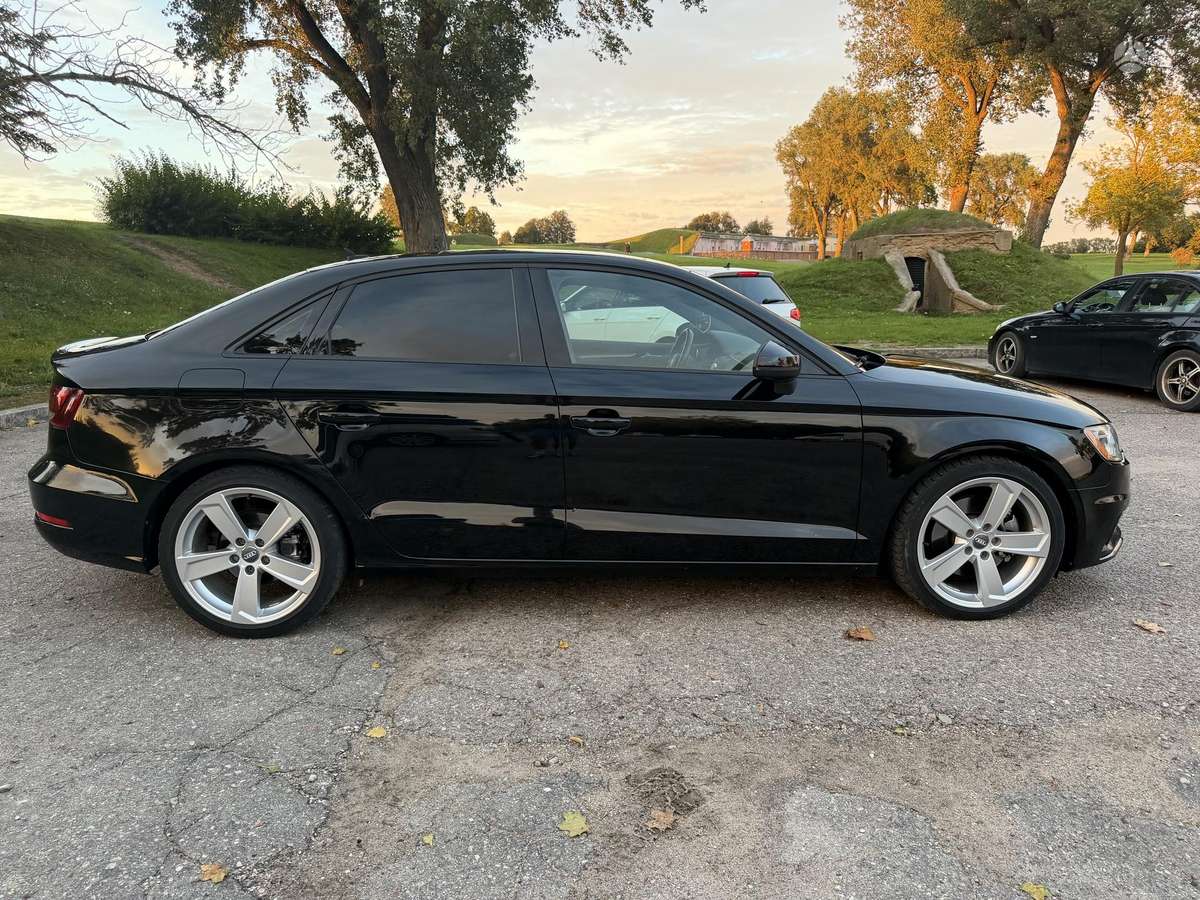 Audi A3, 1.8 l., Седан
