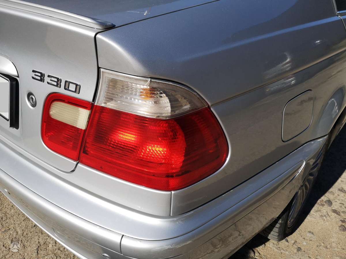 BMW 330, 2.9 l., Седан