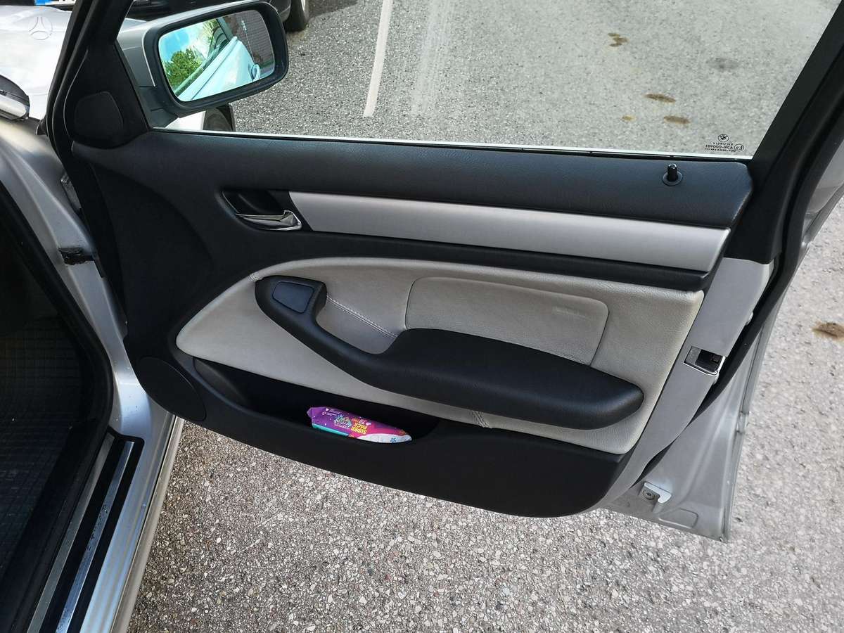 BMW 330, 2.9 l., Седан