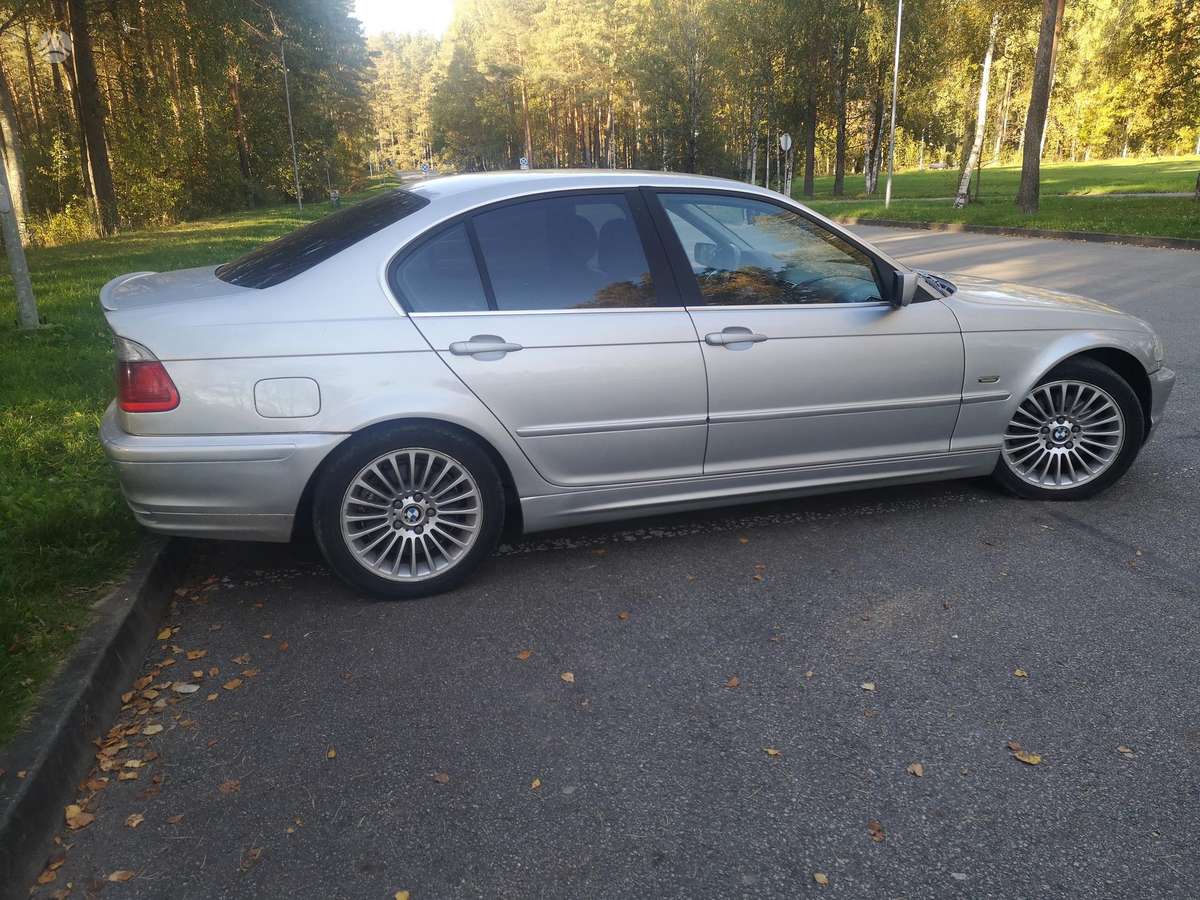 BMW 330, 2.9 l., Седан
