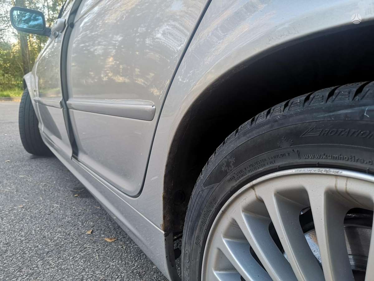 BMW 330, 2.9 l., Седан