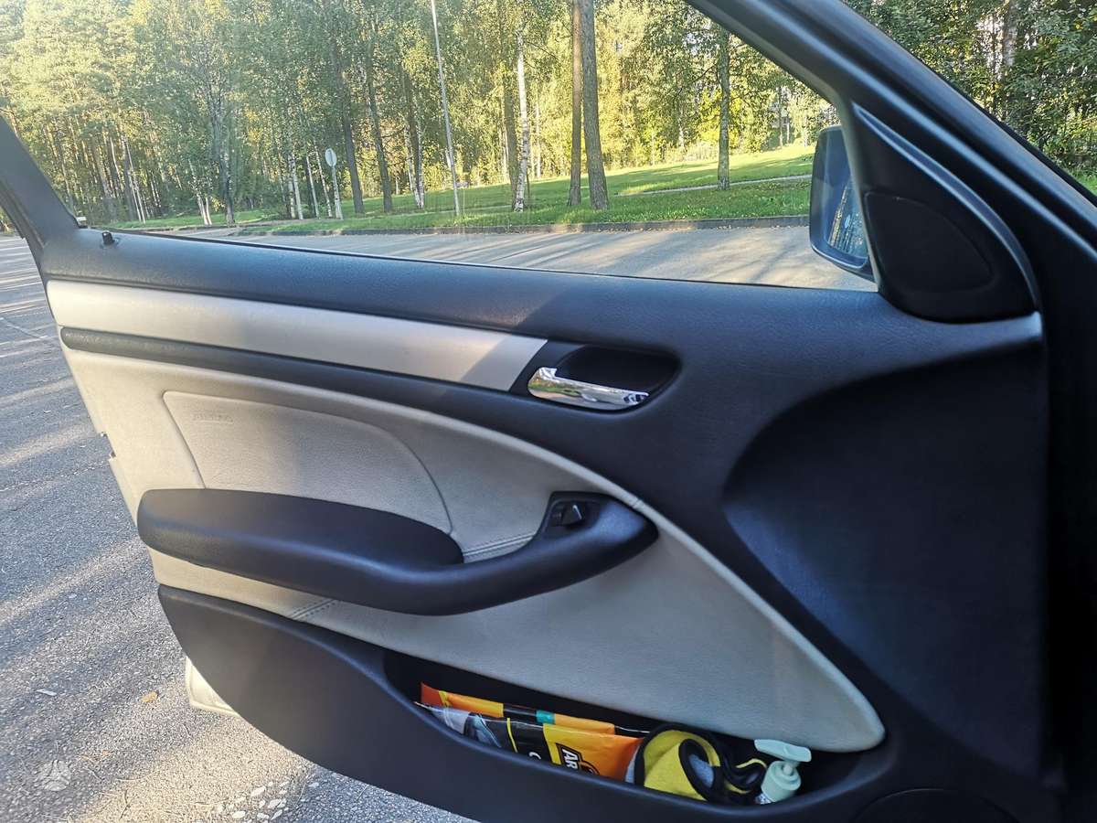 BMW 330, 2.9 l., Седан