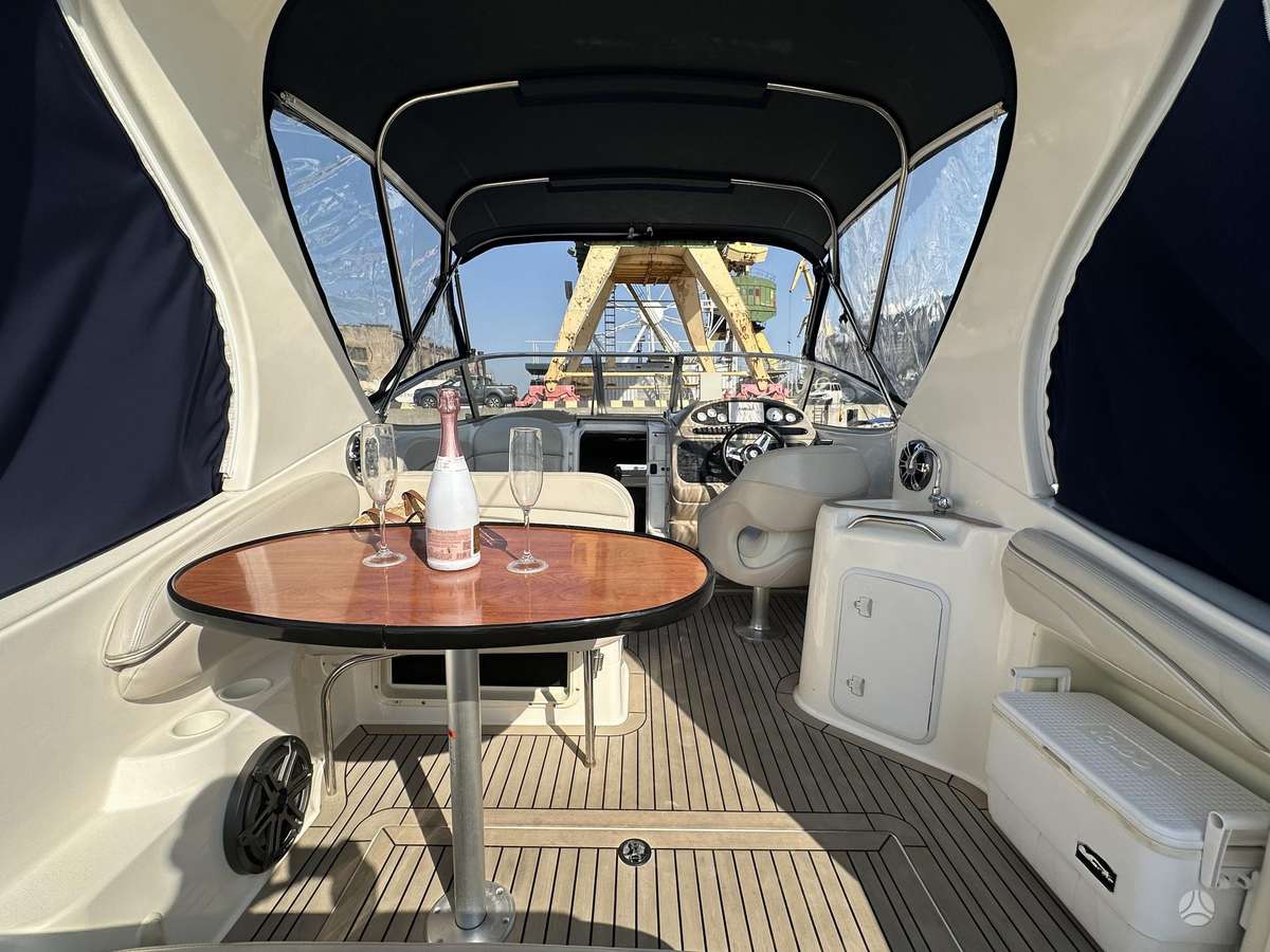 Larson Cabrio 260, яхты / катера