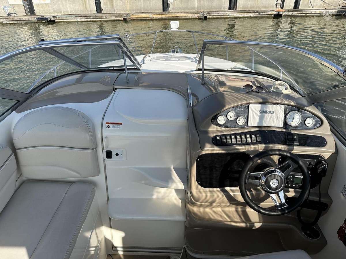 Larson Cabrio 260, yachts / cruisers