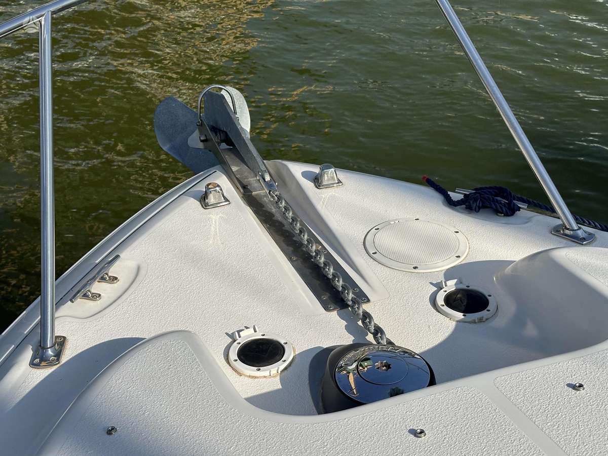 Larson Cabrio 260, yachts / cruisers
