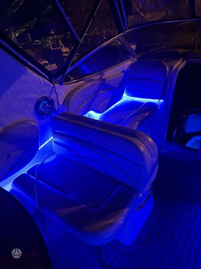 Larson Cabrio 260, яхты / катера