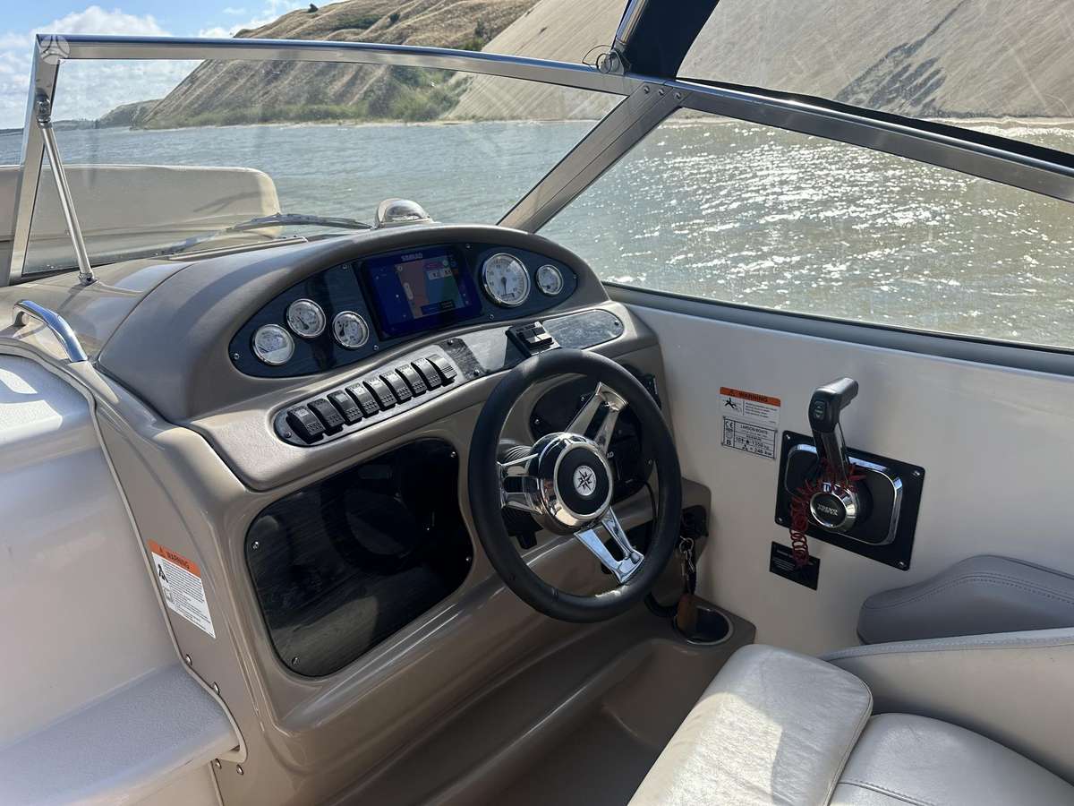 Larson Cabrio 260, яхты / катера