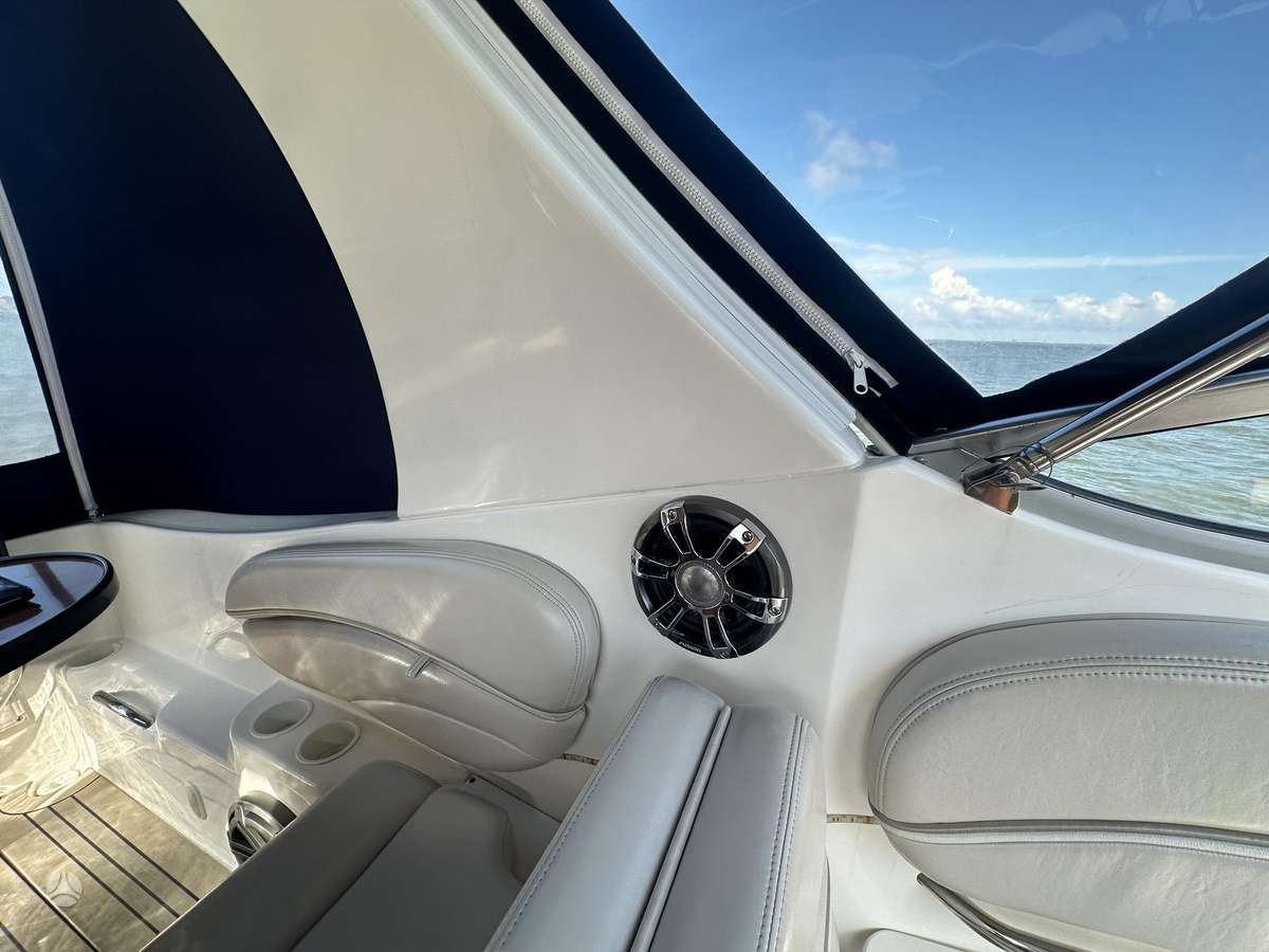 Larson Cabrio 260, яхты / катера