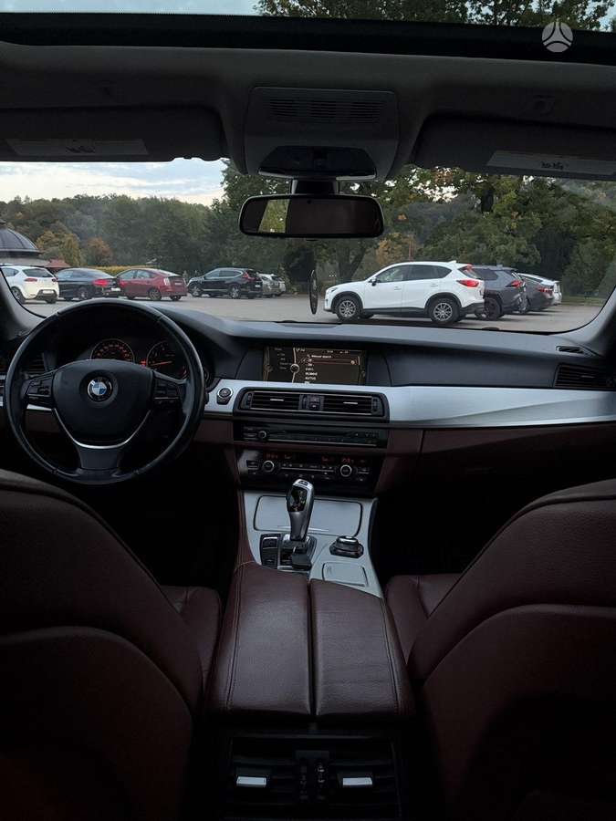 BMW 528, sedanas
