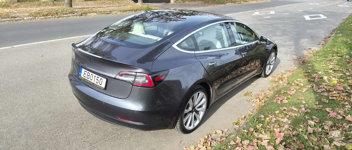Tesla Model 3, 75 кВт·ч, Седан