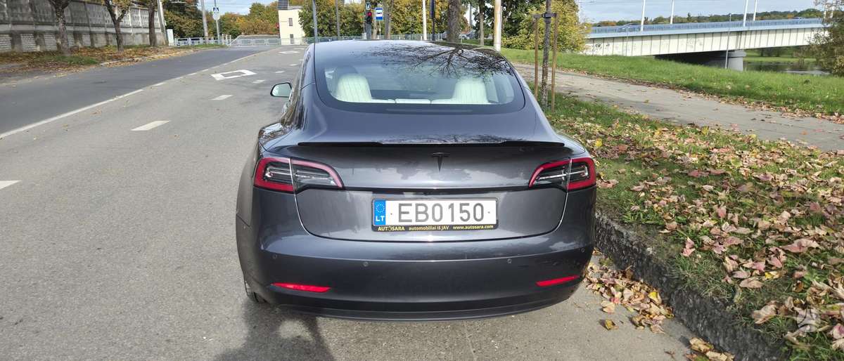 Tesla Model 3, 75 кВт·ч, Седан