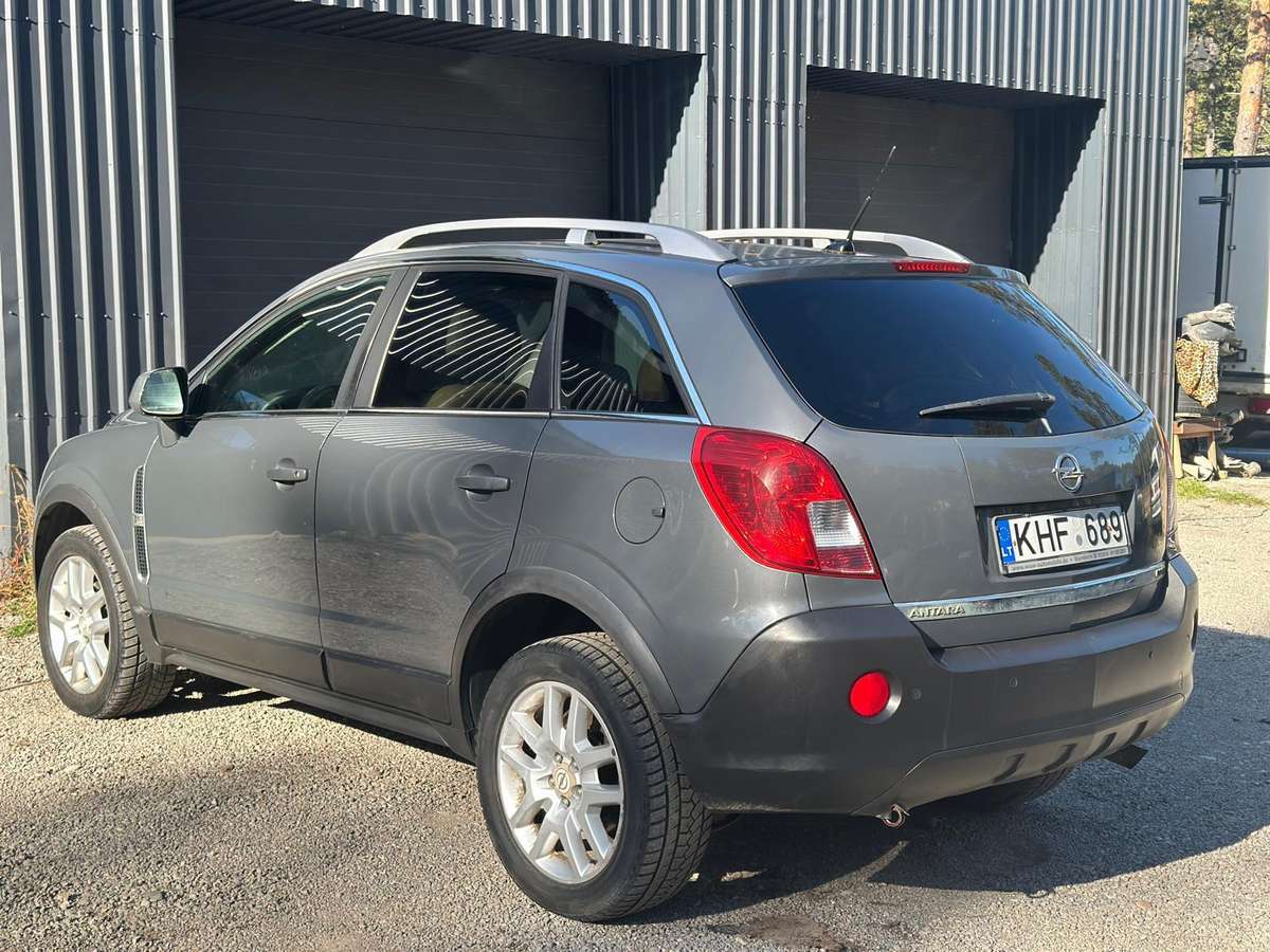 Opel Antara, 2.2 l., off-road / crossover