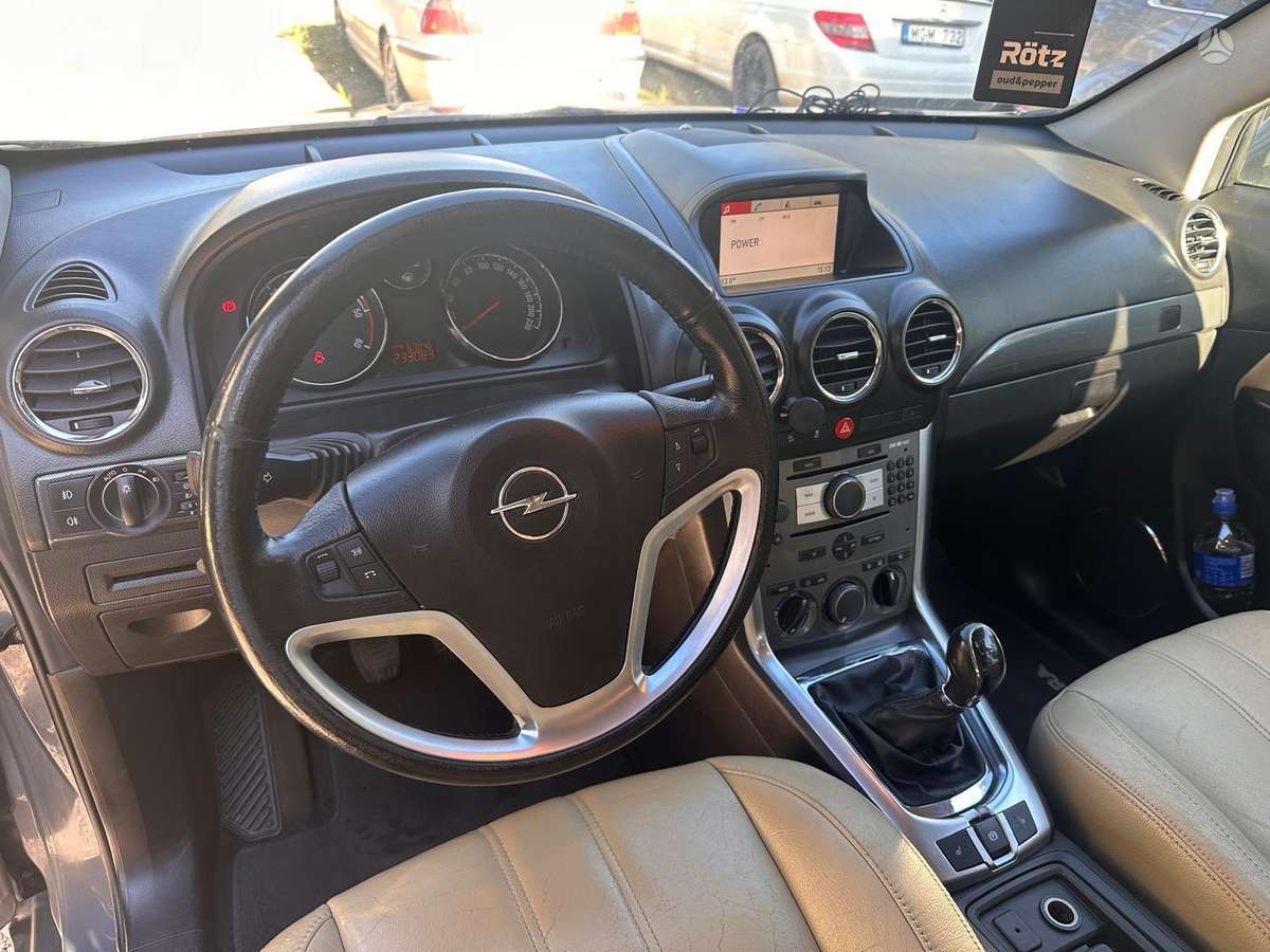 Opel Antara, 2.2 l., Внедорожник / Кроссовер