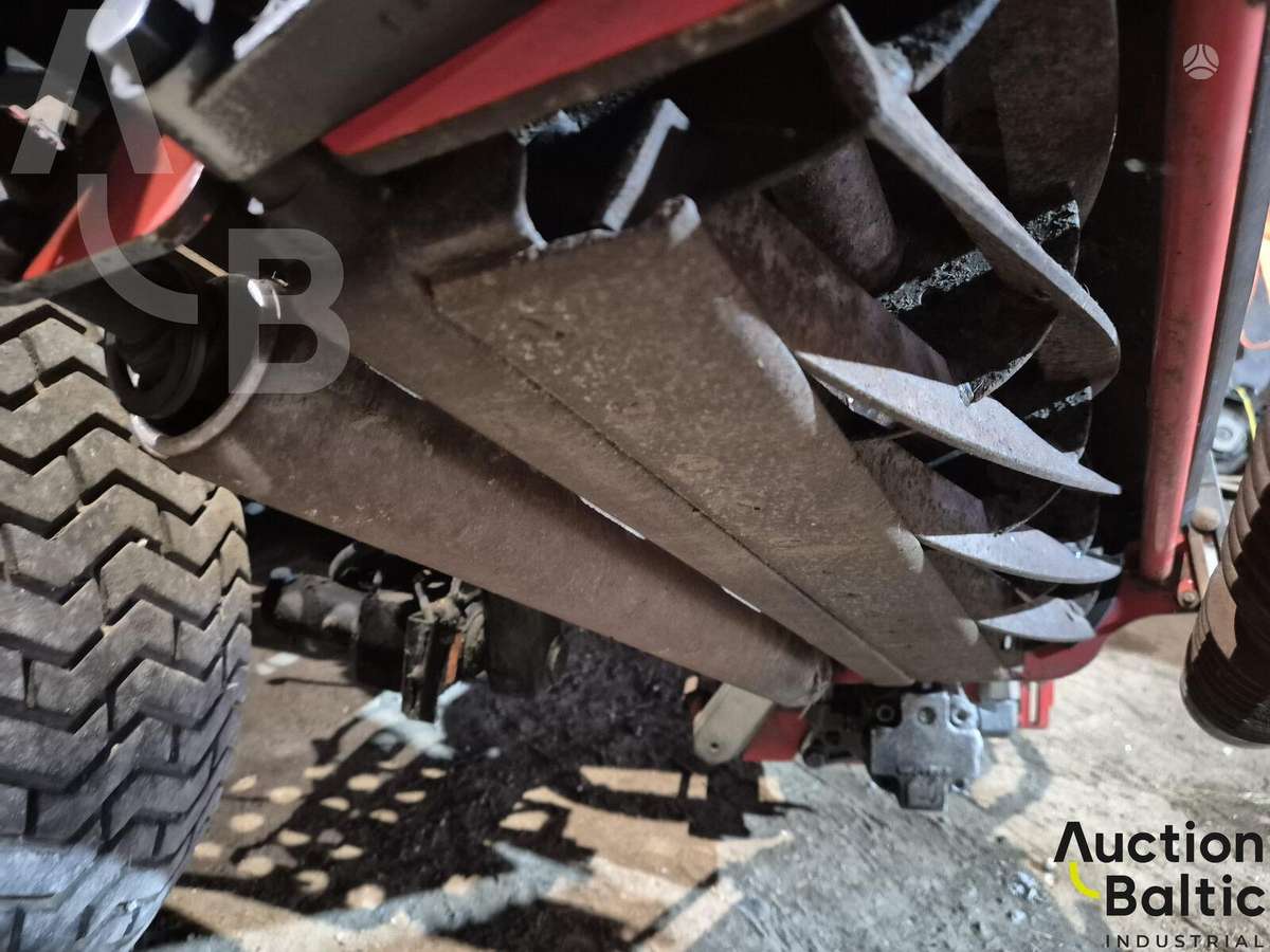Jacobsen LF 3800 4WD, садовые тракторы