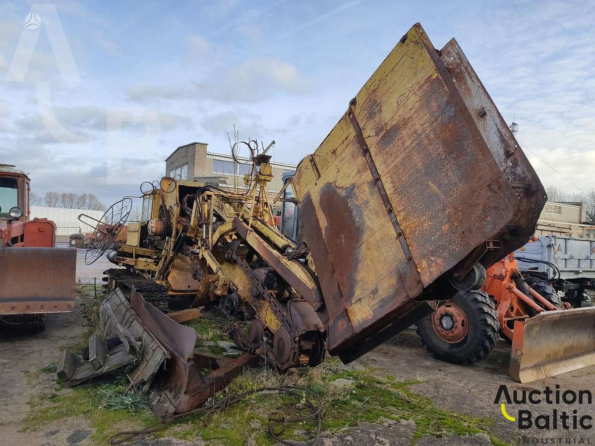 -Kita- 202B, excavator