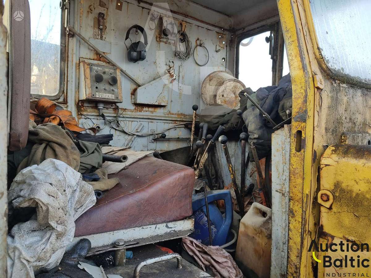 -Kita- 202B, ekskavatoriai